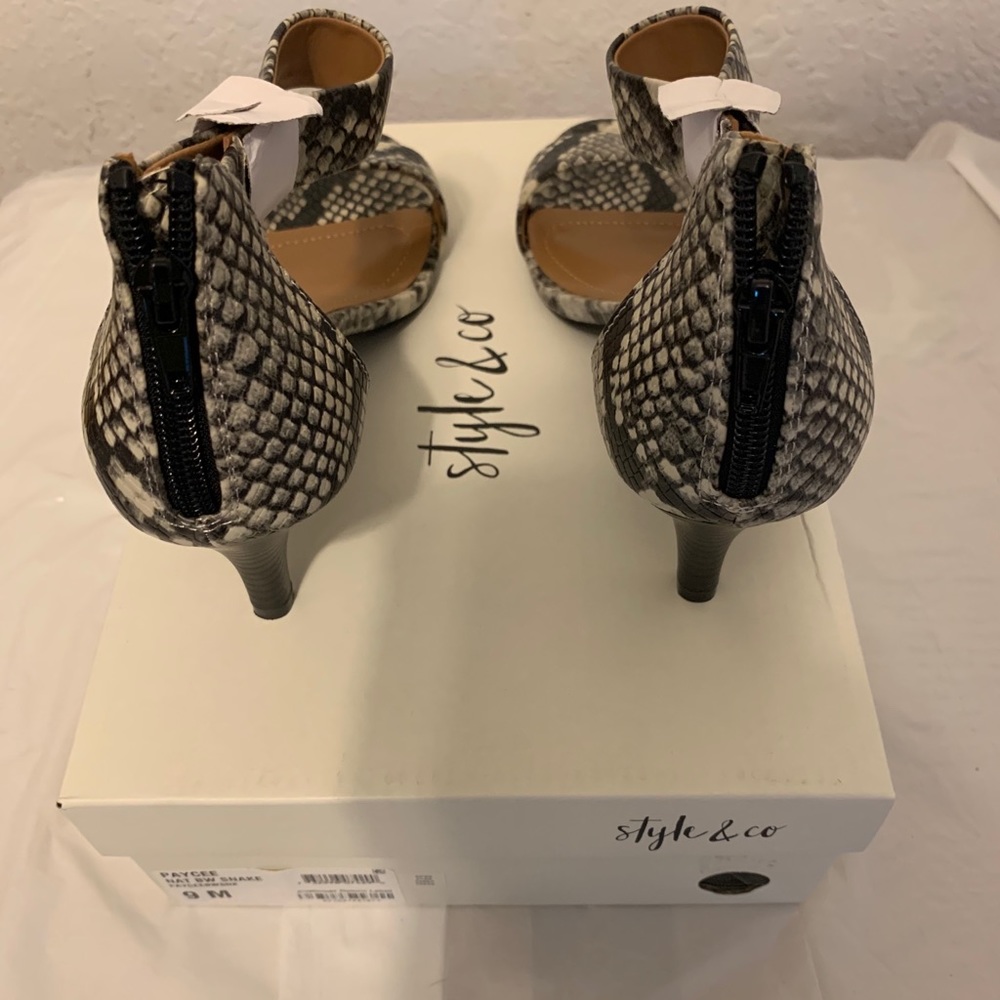 Sandal